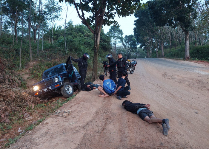 Dua Motor Diserempet Mobil di Jalan Bantar, Tim Maung Galunggung Kejar hingga ke Sancang, Garut