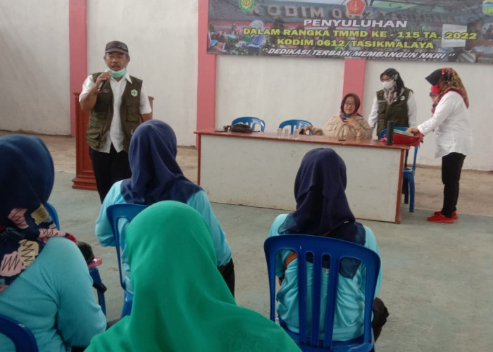 Kodim 0612 Tasikmalaya Gencarkan Sosialisasi Stunting di Cikadongdong, Program Non Fisik TMMD ke-115