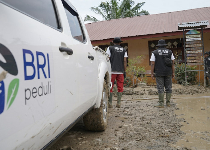 Dukung Pemulihan Pascabencana, Relawan BRI Peduli Terjun Langsung Bersih-bersih Sekolah di Aceh Tamiang