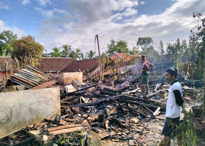 Mendekati Lebaran 2024, 2 Rumah Warga di Salawu Tasikmalaya Terbakar, 1,5 Ton Gabah Kering Hangus