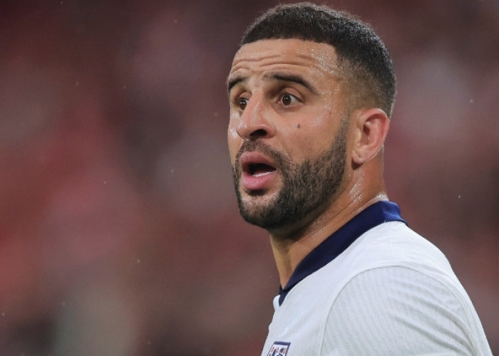 Sudah Diasingkan Pep Guardiola, AC Milan Yakin Bisa Datangkan Kyle Walker Tanpa Biaya