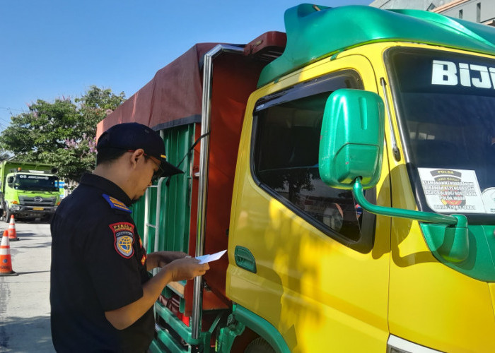 Tim Gabungan Lakukan Operasi Penindakan Over Dimensi pada Kendaraan Sumbu Tiga di Kabupaten Garut