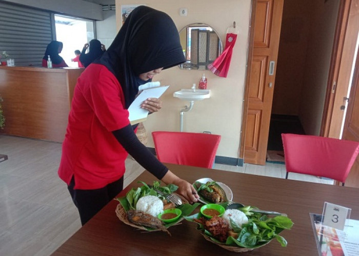 Ayo ke Rumah Makan Bale Balong di Mangkubumi Tasik, Ada Promo Menarik, Paket Nasi Ayam/Ikan Hanya Rp 10 Ribu