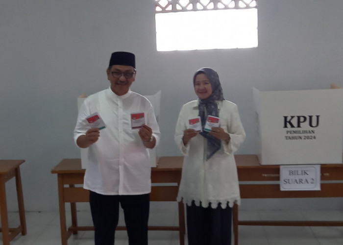 Cawalkot Tasikmalaya Nomor 2 Ivan Dicksan Nyoblos di TPS 13: Optimis Menang, Targetkan 40 Persen Suara