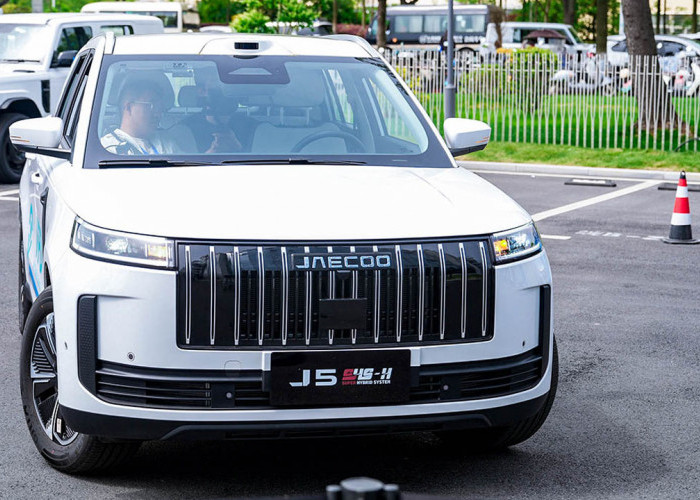 Mobil Bisa Parkir Sendiri Tanpa Sopir? Omoda dan Jaecoo Hadirkan Teknologi VPD