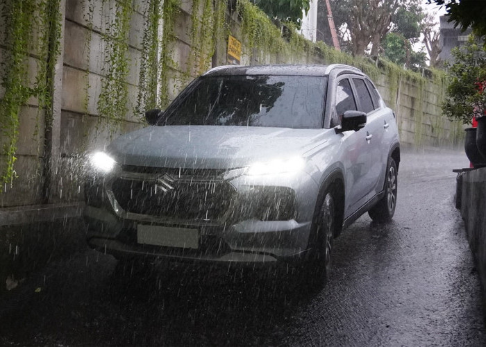 4 Fitur Suzuki Grand Vitara Tetap Nyaman dan Aman di Musim Hujan