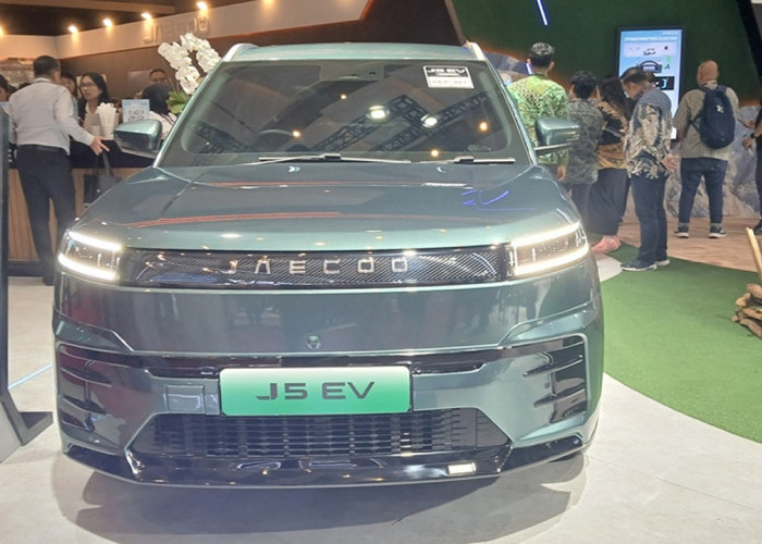 JAECOO Perkenalkan Hybrid hingga BEV di IIMS 2026, J5 EV Tampil dengan Gaya Klasik Modern