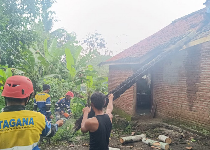 Hujan Deras dan Angin Kencang Terjang Sukaraja Tasikmalaya, Sejumlah Rumah Rusak