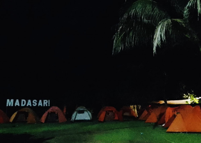 Ide Liburan Seru Budget Minim, Bisa Lakukan Camping Seru di Tepi Pantai Madasari 
