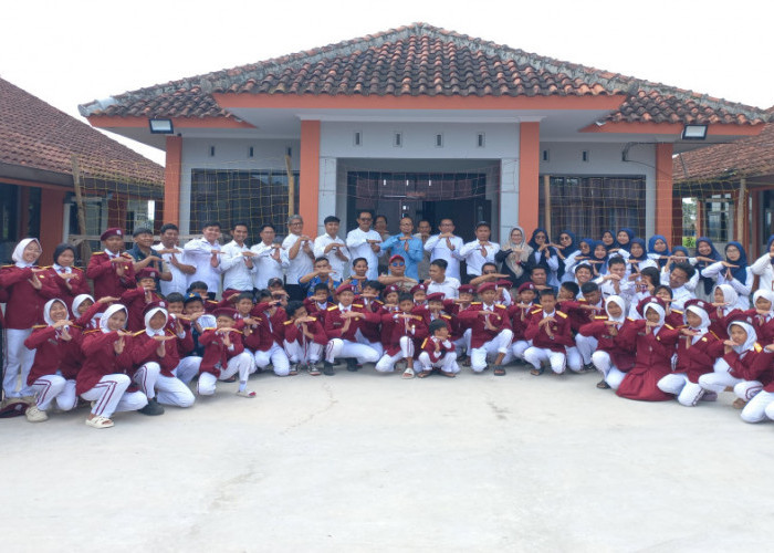 Guru Sekolah Rakyat di Tasikmalaya Menambal Kegagalan Sistem, Temukan Banyak Siswa Setara SMP Tak Bisa Baca