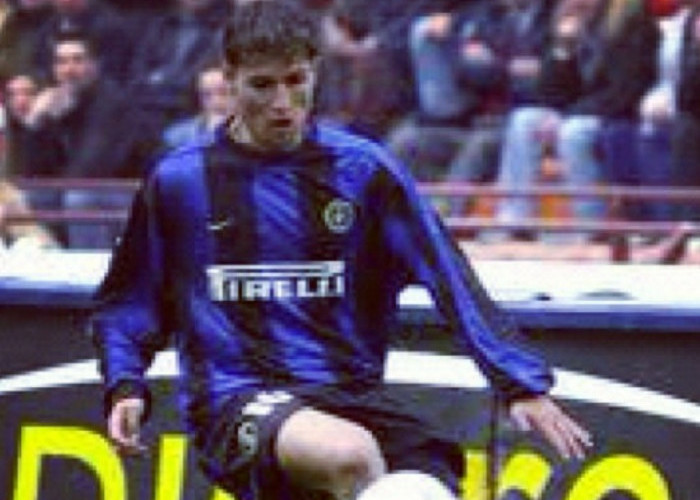 Nasib Tragis Mantan Striker Inter Milan: Dipecat Saat Pulang Menghadiri Pemakaman Ibunya