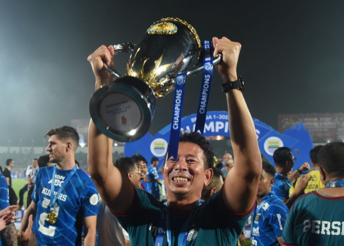 Ikuti Jejak Anwar Sanusi, I Made Wirawan Kembali Menorehkan Sejarah Bersama Persib Bandung saat Juara Liga 1