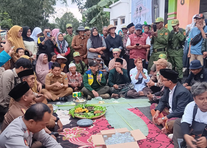 Dua Dekade Menunggu, Warga Sirnasari Ngaliwet di Jalan Mulus