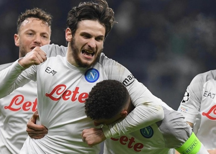 Napoli Tekuk Eintracht Frankfurt 2-0, Luciano Spalletti Tunjukkan Sepak Bola Italia Bukan Hanya Bertahan
