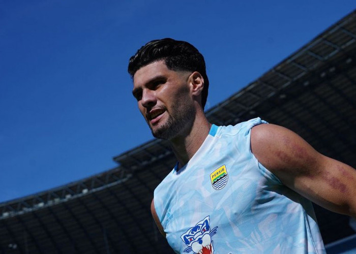 Deal!! Julio Cesar Dapat Kontrak Baru, Frans Putros dan Dimas Drajad Resmi Tinggalkan Persib Bandung