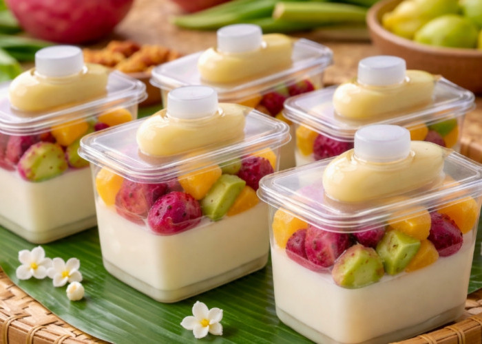 Laris Manis! Usaha Kuliner Ramadhan Dessert Cup Puding Buah Siram Kastar yang Bikin Pembeli Balik Lagi