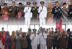 Bupati Tasikmalaya Serahkan Penghargaan kepada Para Pejuang di Momentum HUT ke-81 RI