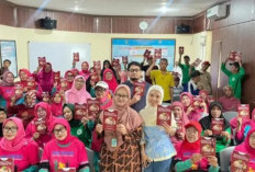 Poltekkes Kemenkes Tasikmalaya Edukasi Pasien Diabetes Lewat Booklet Panduan Diet di Puskesmas Kahuripan
