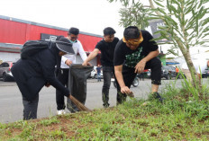 Gotong Royong Massal di Jalan Lingkar Utara, Pemkot Tasikmalaya Wujudkan Kembali Tasik Resik
