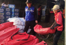 Kemensos Salurkan Bantuan Rp278 Juta untuk Korban Kebakaran Kampung Adat Cipta Mulya Sukabumi