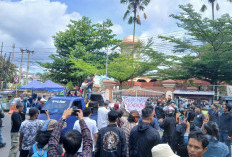 Warga Tasikmalaya Geruduk Pleno PSU, Teriakkan Perlawanan terhadap Politik Uang