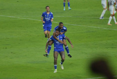 Fakta Persib vs Borneo: Ramon Cek Gol Perdana, Fitrah Tampil Perdana, Bobotoh Tribun VIP Meninggal